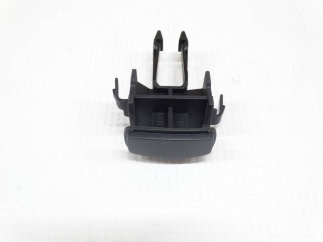 Заглушка панели приборов Renault Logan Sandero