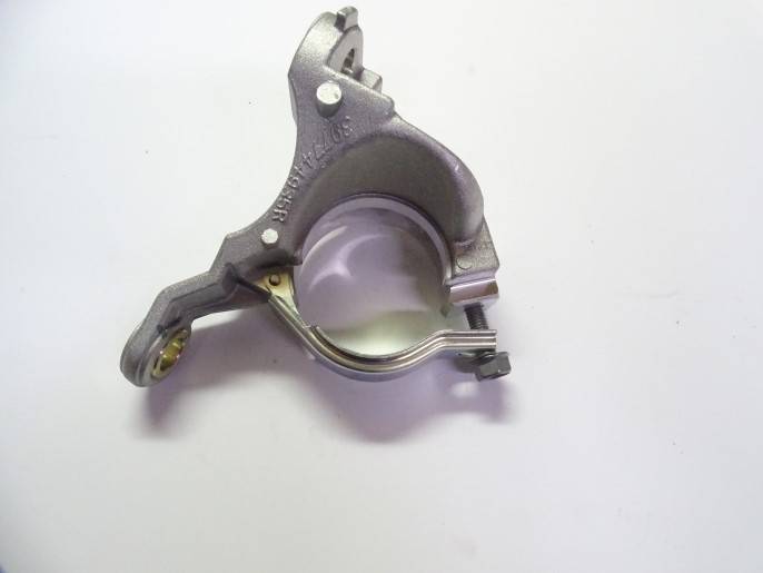 Кронштейн подшипника привода Renault Duster