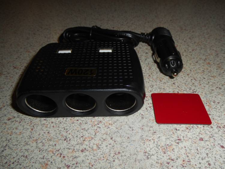 Разветвитель прикуривателя на 3 гнезда + 2 USB 1512