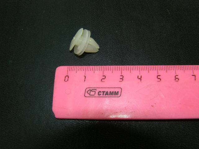 Пистон обшивки двери /2105, 2121/ (в уп. 100 шт) (Челябинск)