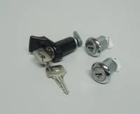 Замок ВАЗ 2110 (к-т личинок) в сборе с замком багаж. завод. (ДААЗ) (АВТОВАЗ) Замок ВАЗ 2110 (к-т личинок) в сборе с замком багаж. завод. (ДААЗ) (АВТОВАЗ)