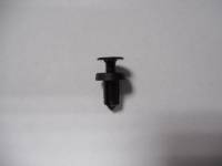 71497 Замок кнопочный (внутр. обив., надлолёс. дуги, капот двиг. - воздухозабор.) Renault мног.мод., Fiat