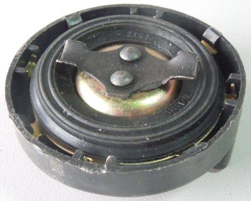 Крышка маслозаливной горловины ВАЗ 2112 (Россия)