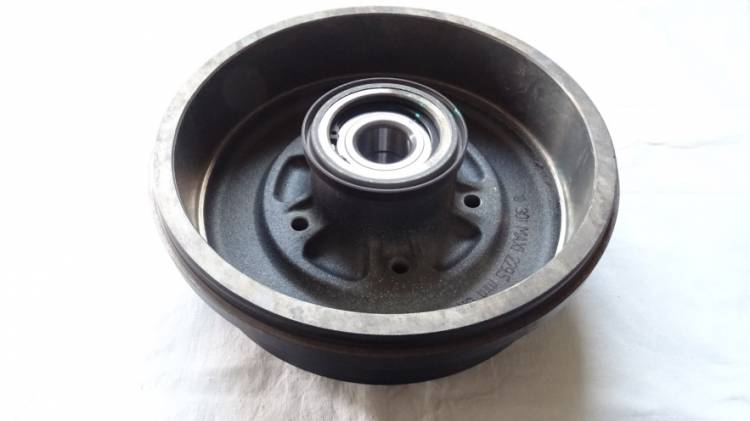 Барабан тормозной Renault Duster Captur 4x2 задн. с подшипником