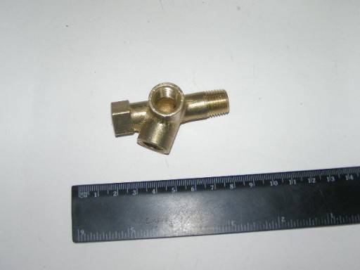 Тройник датчика давления масла /Г-3302 дв. 406/ /штуцер/ (Н.Новгород)