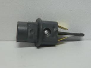 Патрон под лампу А12-5 Вт бесцок. (повторитель поворота)