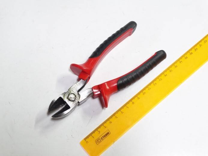 Кусачки боковые 180 мм (бокорезы)