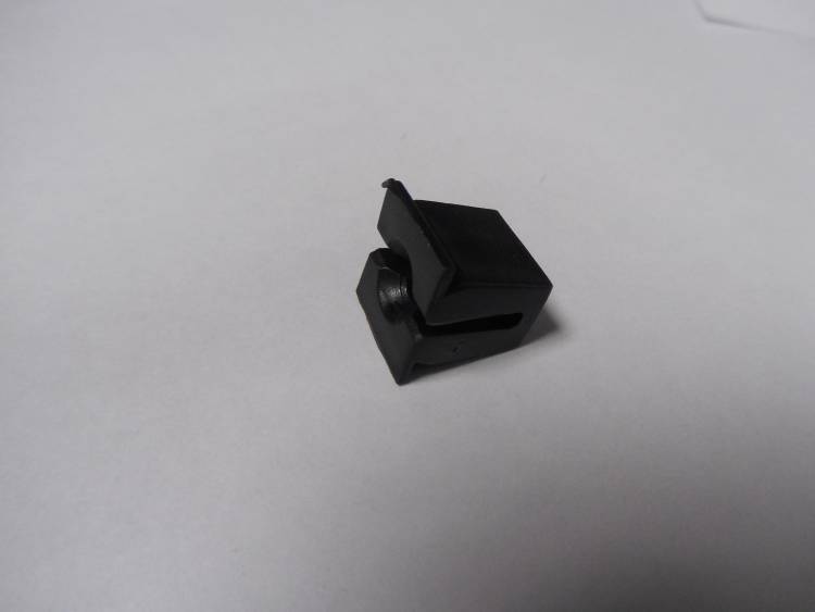 57211Z Гайка пластм. (облиц. радиатора) Ford многие модели