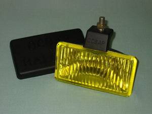 Фара п/туман. прямоуголная желтая рифленое стекло ОСВАР  2212.3743-06 (АВТОВАЗ)