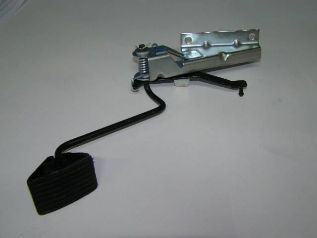 Вал привода газа /21073/ инж. в сб. (газулька) (Тольятти)