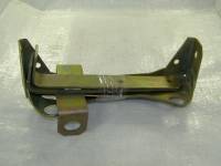 Кронштейн бампера /2106/ перед.+задн. (АВТОВАЗ) Кронштейн бампера /2106/ перед.+задн. (АВТОВАЗ)