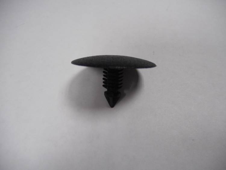 72245 Крепёж уплотнителя капота Renault Laguna II