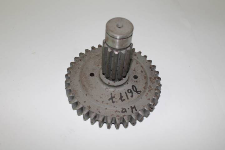 Вал раздатки промежуточный /УАЗ 452/ (тонкий шлиц) н/о 37 зуб. (Ульяновск)