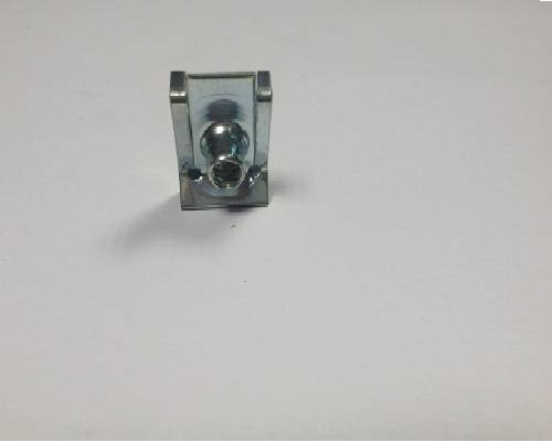 41158 / 70138 Скоба металл. винт. Белое цинкование (внутренн.обивка, брызговики)  под винт М6 мм Renault - Fiat мног. мод.