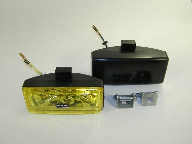 Фара п/туман. прямоуг. желтые, рифл. стекло, с крышкой к-т 230