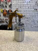 HI88144 Краскопульт н/б HVLP (W-200) 1.3mm распыл 180-220мм нижний бачок