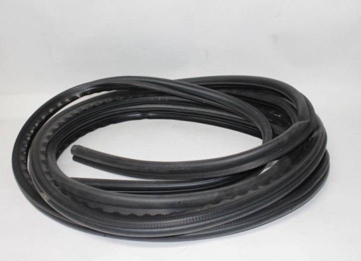 Уплотнитель двери /2110/ передн. 2 шт (Балаково)