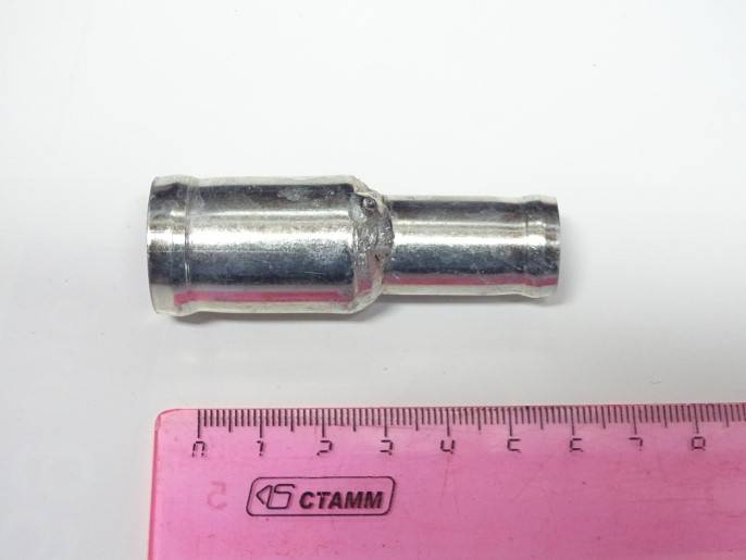 Трубка соединитель для патрубков прямая с перех. D22х16 L= 64 мм (металл)