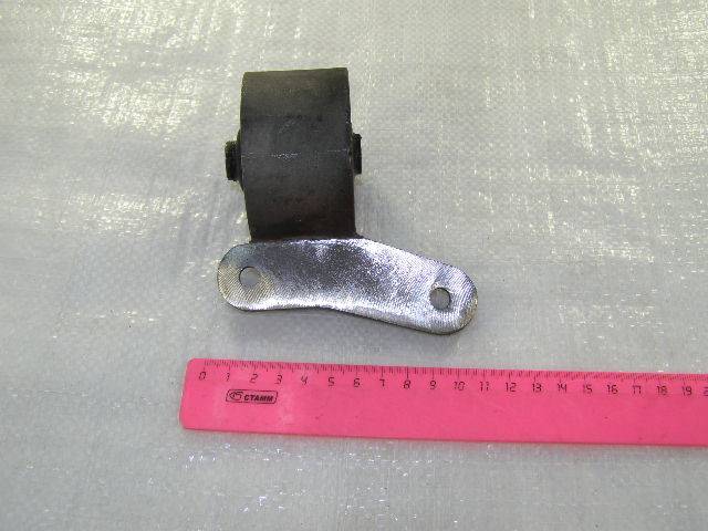 Подушка КПП /21213/ 5-ст. (Балаково)