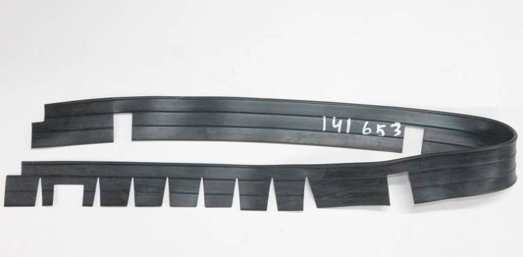 Уплотнитель крыла /УАЗ/ зад. резин. (Ульяновск)