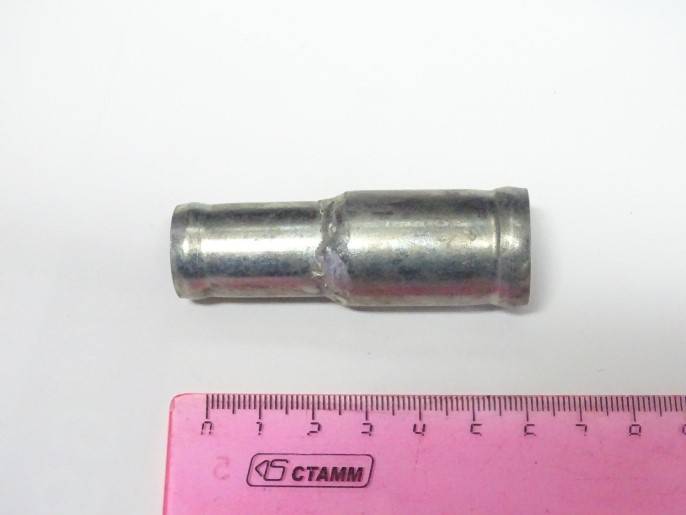 Трубка соединитель для патрубков прямая с перех. D22х18 L= 67 мм (металл)