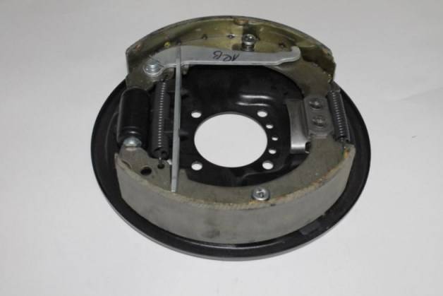 Щит заднего тормоза /2101-07/ лев. в сборе (АВТОВАЗ)