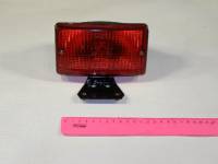 Фонарь ВАЗ 2101-06 п/туман задний с кронштейном красный (Рекардо) Фонарь ВАЗ 2101-06 п/туман задний с кронштейном красный (Рекардо)