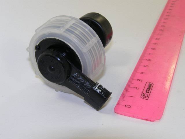 Крышка-датчик главного тормозного цилиндра /2110/ з-д (Арзамас)