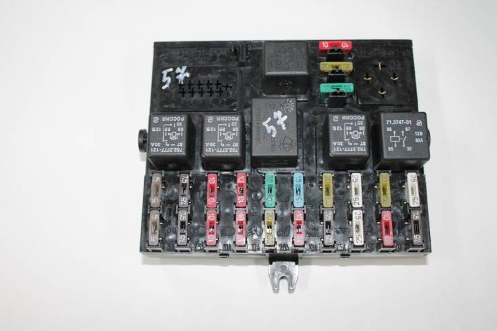 Блок предохранителей /2110, 2123/ (АВАР)