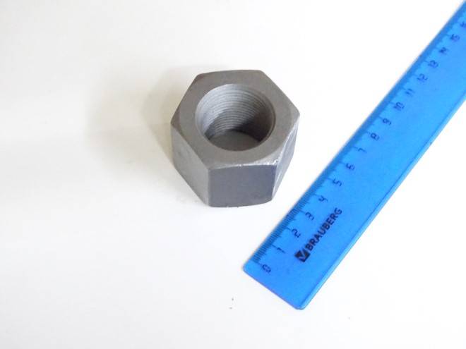 Гайка М30*2*35 стремянки /МАЗ, КРАЗ/