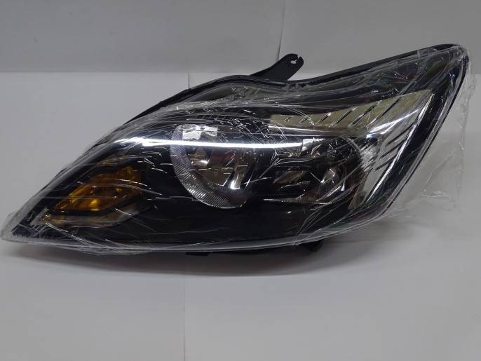 Фара Ford Focus II лев. с 2008 г. /под корр./ черная