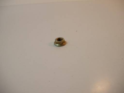 Гайка М 5 задн.фон.зубч.буртик 2106 (уп 10 шт.) (БелЗАН)