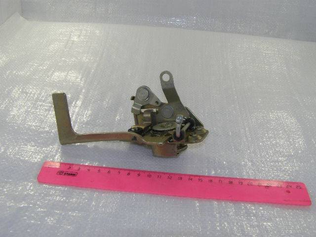 Замок двери ВАЗ 2121 перед. прав. внутр. (АВТОВАЗ)