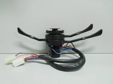 Переключатель подрулевой ВАЗ 2104, 2105, 2107, 2121 Нива трехрычажный (2 полож.) (AT) Чехия (20)