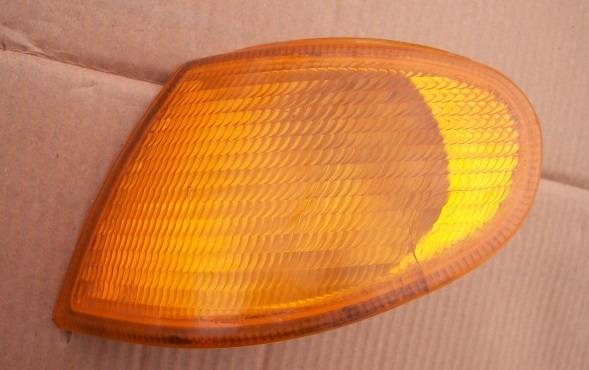 Рассеиватель передний /2115/ желтый правый Киржач