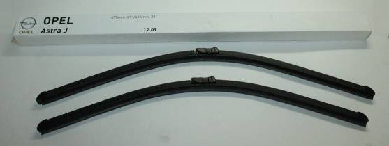 Щетка стеклоочистителя бескаркасная Opel Astra J 27" 67,5 см+ 25" 62,5 см
