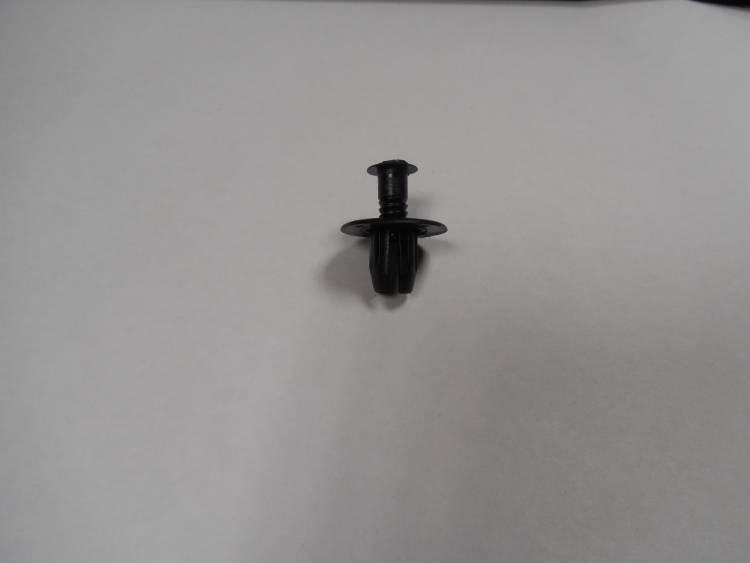 57337 Зажим крепления защиты над колесом Ford Fiesta - Escort