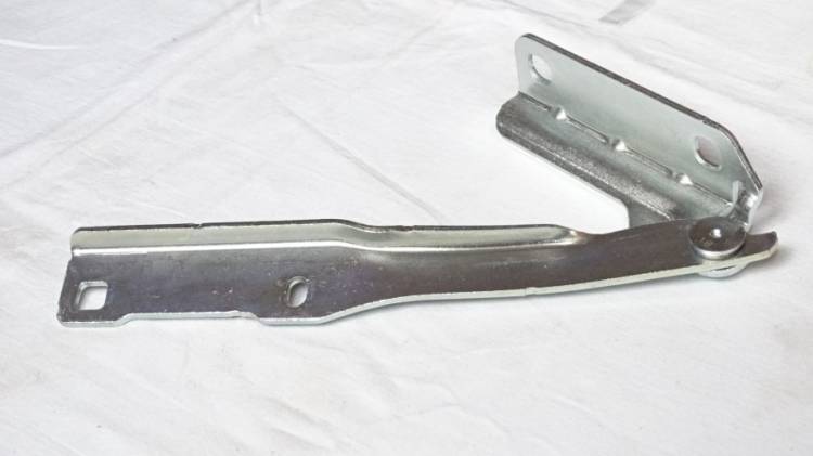 Петля капота Renault Sandero лев. до 2014 г.