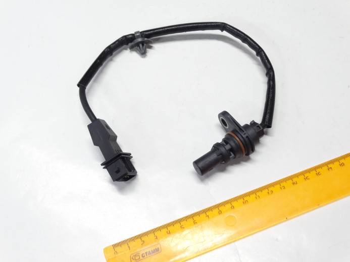 Датчик положения к/вала Hyundai IX35 Santa Fe Sonata Tucson