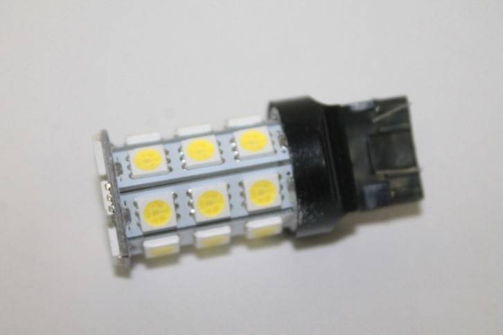 Лампа 2-конт. 12V W21W 27 SMD без. цок. W3x16d (P.R.C.)