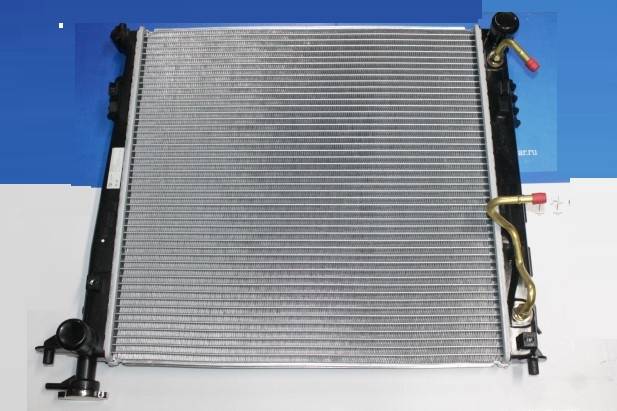 Радиатор основ. алюм. Kia Sportage III Hyundai iX35 (10-) 1.7CRDi/2.0CRDi AT (Luzar)