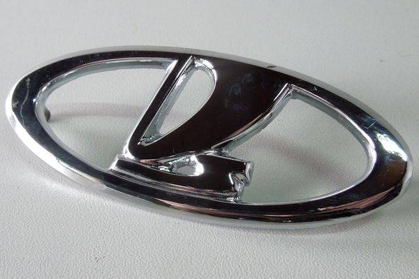 Эмблема решетки ВАЗ 2110-15 завод. (АВТОВАЗ)