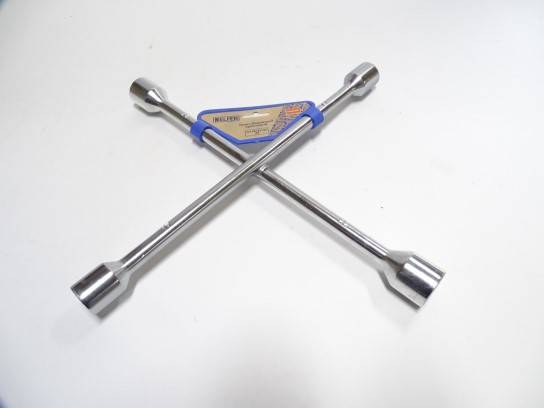 Ключ баллонный крест 4 головки /17х19х21х22/ (Helfer)