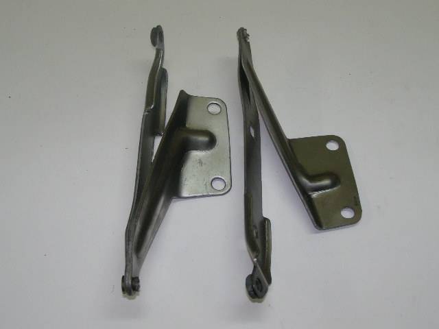 Петля капота /2110-12/ с/о 2шт (АВТОВАЗ)