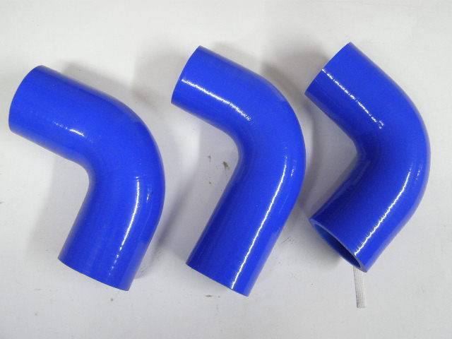 Патрубок радиат. /УАЗ 452, 469, 31512, 3741/ дв. 417 (90 л.с.) 3 шт силикон (CARUM)