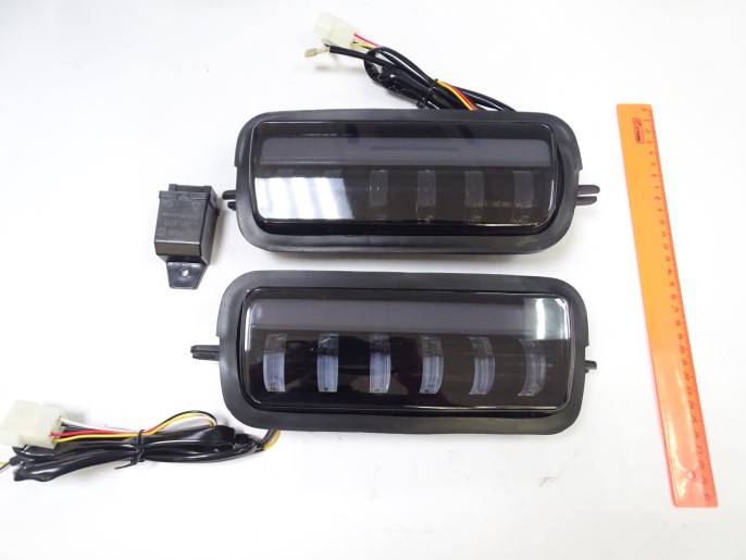 Фонарь поворота /21214/ н/о 2 шт (подфарник) LED (ближний+повторитель) темный