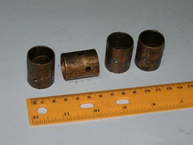 Втулка шатунная М-412 /разрезн. с 2 отв./ 4 шт (Ростов)