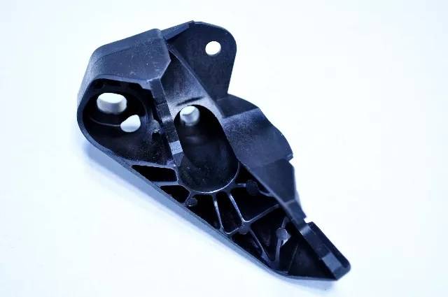 Кронштейн крепления троса КПП Renault Logan II Duster