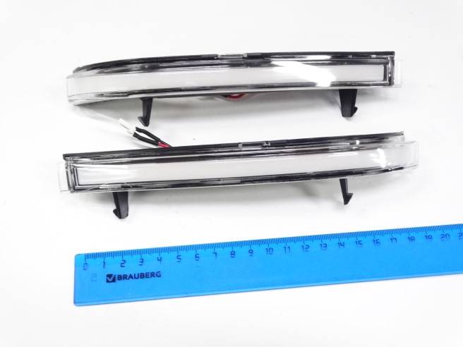 Повторитель поворота /2170/ на зеркало н/о светодиод (под Лексус) белое матовое