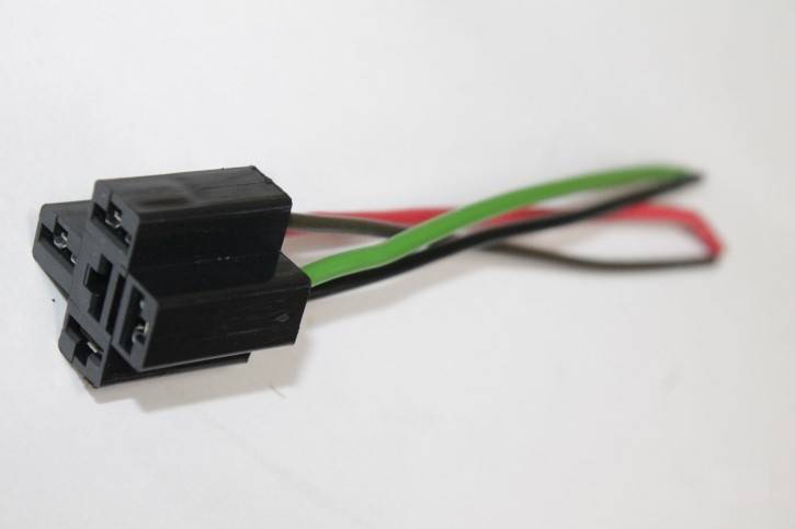 Разъем 4-ти контактного реле с проводами (АНТЕЙ-К)